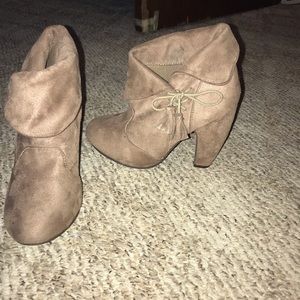 Ankle boots
